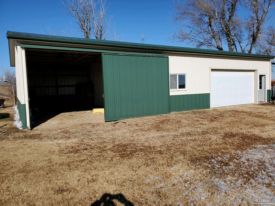 2nd image of 3401 S Wyman Rd