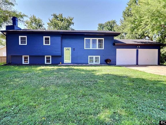 2nd image of 441 Sunset Dr