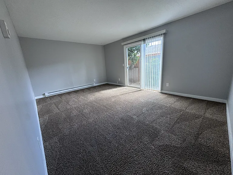 18140 SW Shaw St #2 — Photo 7
