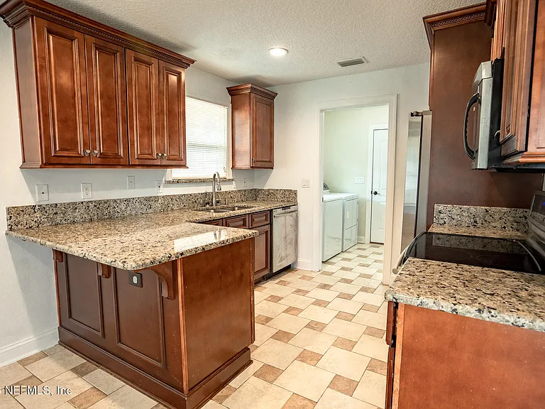 10355 Shelby Creek Rd S — Photo 19