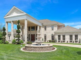 406 Oak Brook Rd, Oak Brook, IL 60523