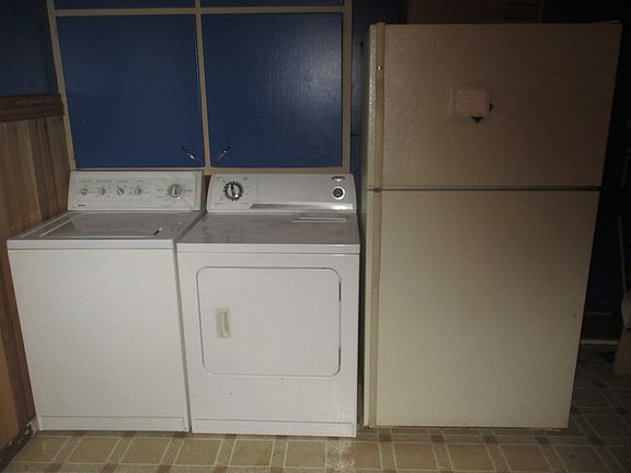 5th image of 913 S Meadowview Dr