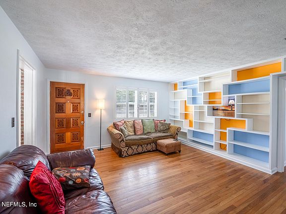 4th image of 8056 CATAWBA Drive