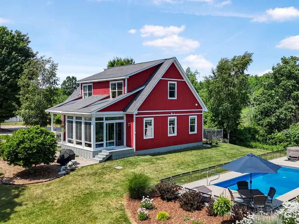 1215 Eden Hill Rd, Beulah, MI 49617