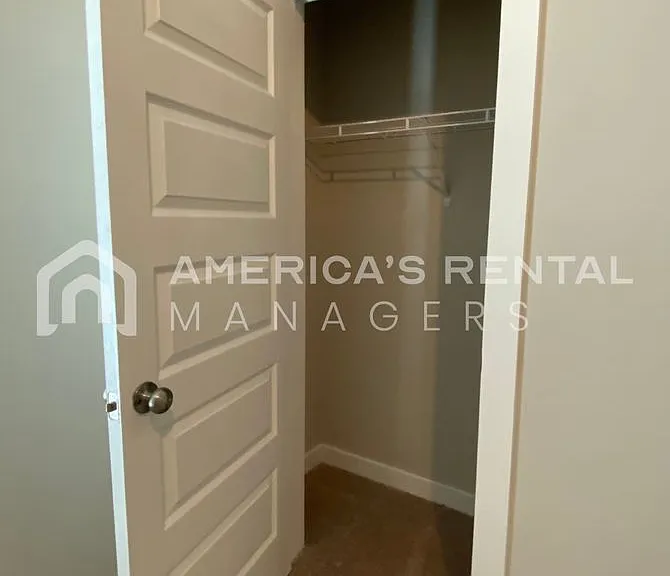 156 Wisconsin Ave — Photo 21
