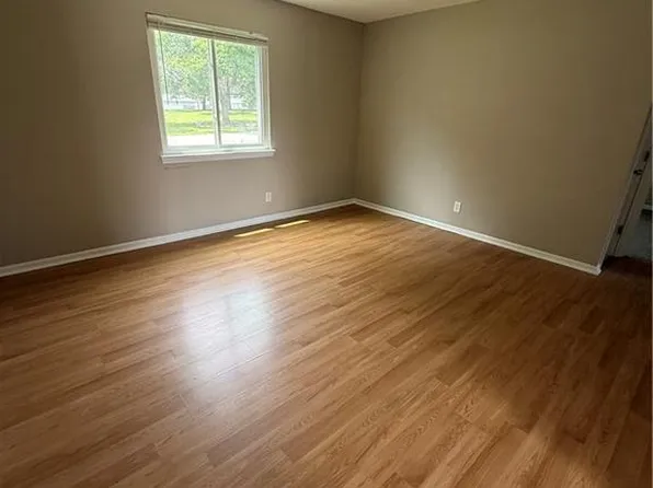 2621 N 155th Ter, Basehor, KS 66007