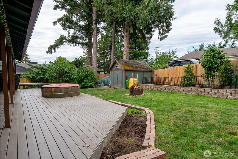 5th image of 727 Poplar Drive