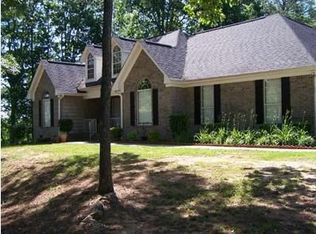 14 Misty Ridge Dr SE, Silver Creek, GA 30173