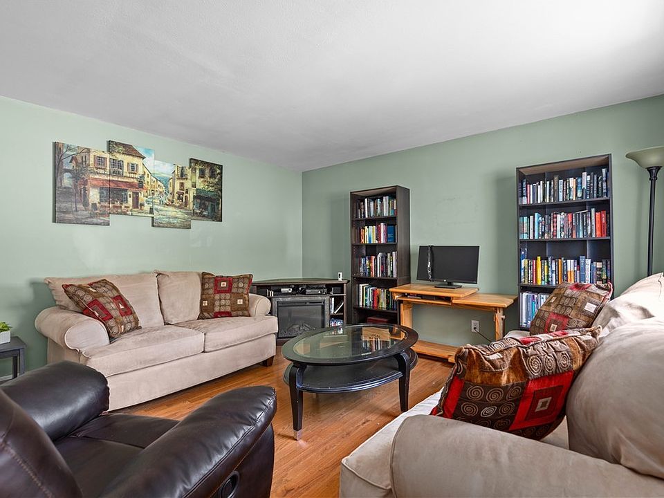 4256 Vega Crse, Liverpool, NY 13090 Zillow