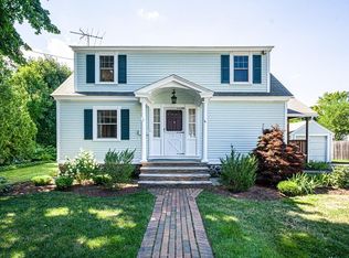 14 Walnut Ave, North Andover, MA 01845