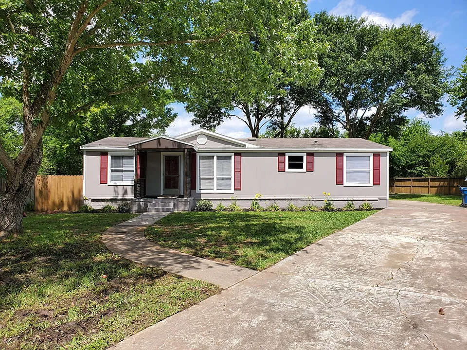 34814 Meadow Ln