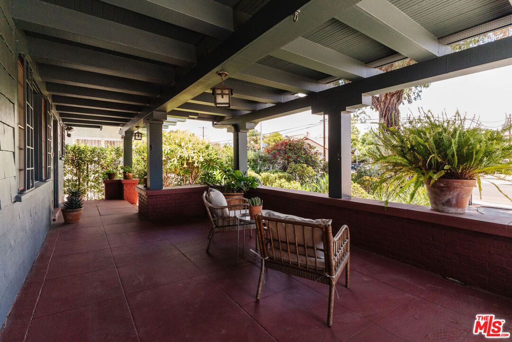 2915 S Budlong Ave, Los Angeles, CA - View 5
