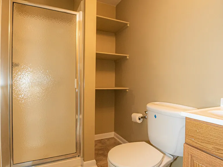 7036 Kings Manor Dr — Photo 34