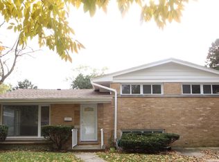 2723 Birchwood Ave, Wilmette, IL 60091