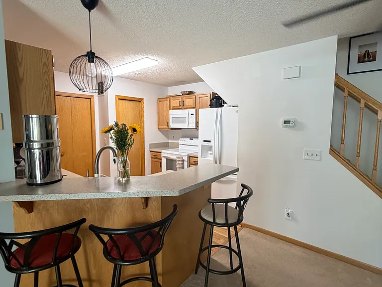 3702 Little Linden Curv — Photo 4