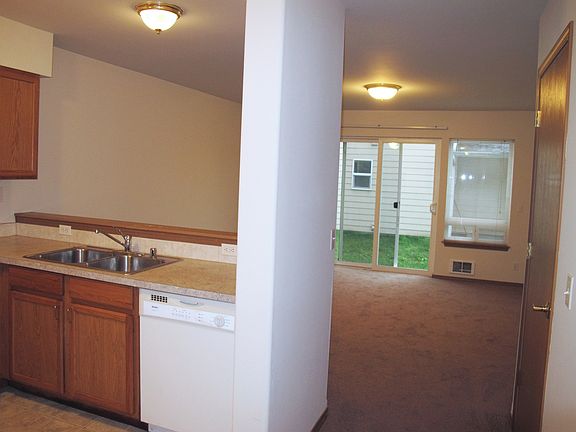 5th image of 1430 NW Falls Creek Loop Unit 3