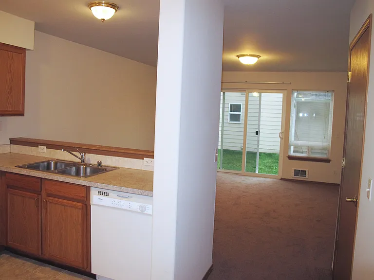 Galbraith, C. (1430 NW Falls Creek Lp) — Photo 5