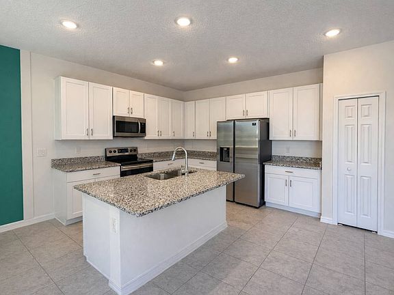 3rd image of 210 Tarpon Bay Blvd