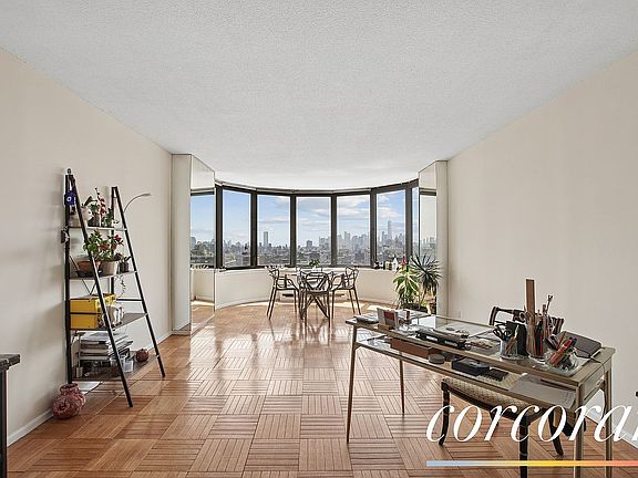 4th image of 330 E 38th St APT 42Q
