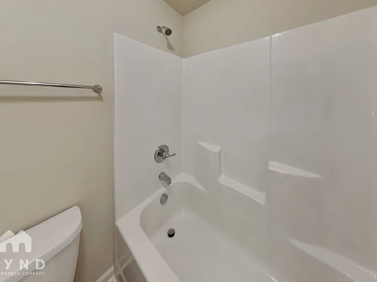 9028 Holder Rd — Photo 15