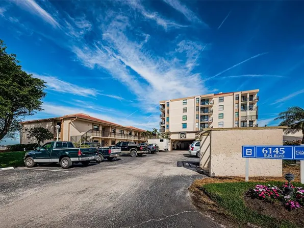 6145 Sun Blvd APT 103, Saint Petersburg, FL 33715