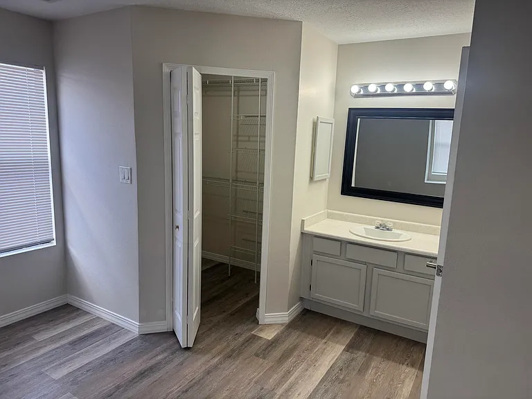 4765 Limestone Dr NE — Photo 25