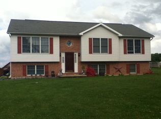 14 Hakes Hollow Rd, Wrightsville, PA 17368