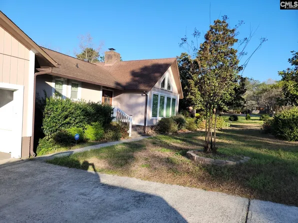 121 Singing Wood Ln, Elgin, SC 29045