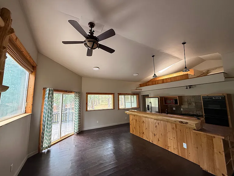 423 Mountain Meadows Dr #A — Photo 10