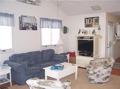 3rd image of 2951 Asbury Ave