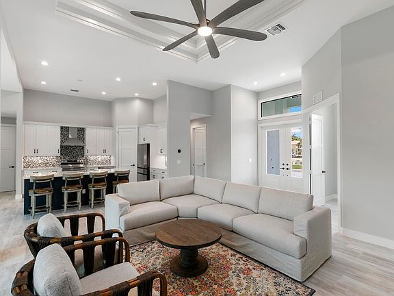 4th image of 731 Tigertail Ct