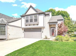 521 Cherbourg Dr, Buffalo Grove, IL 60089