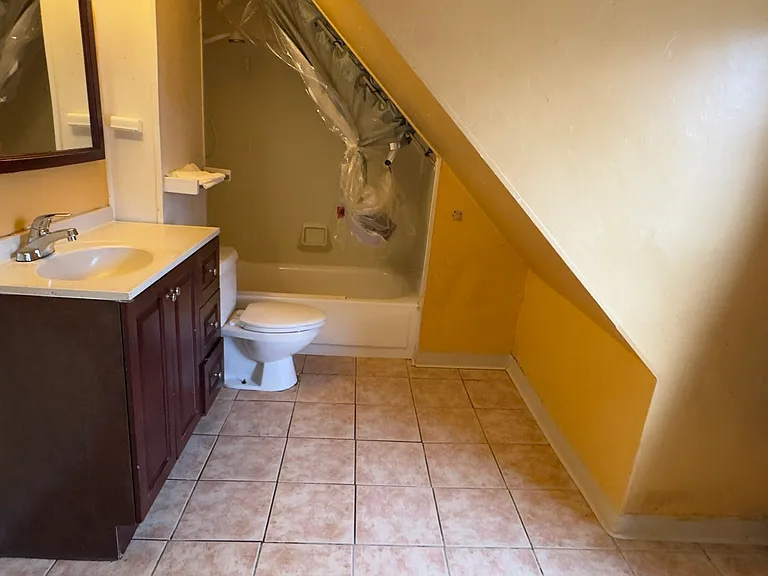 107 Bloomfield St #3 — Photo 11