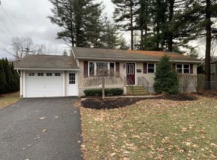 4 Van Wie Ter, Albany, NY 12203