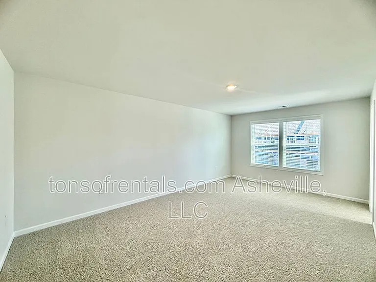 216 Valley Breeze Rd — Photo 17