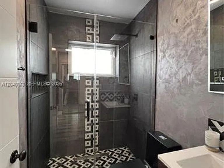2425 SW 26th Ln #2425 — Photo 17