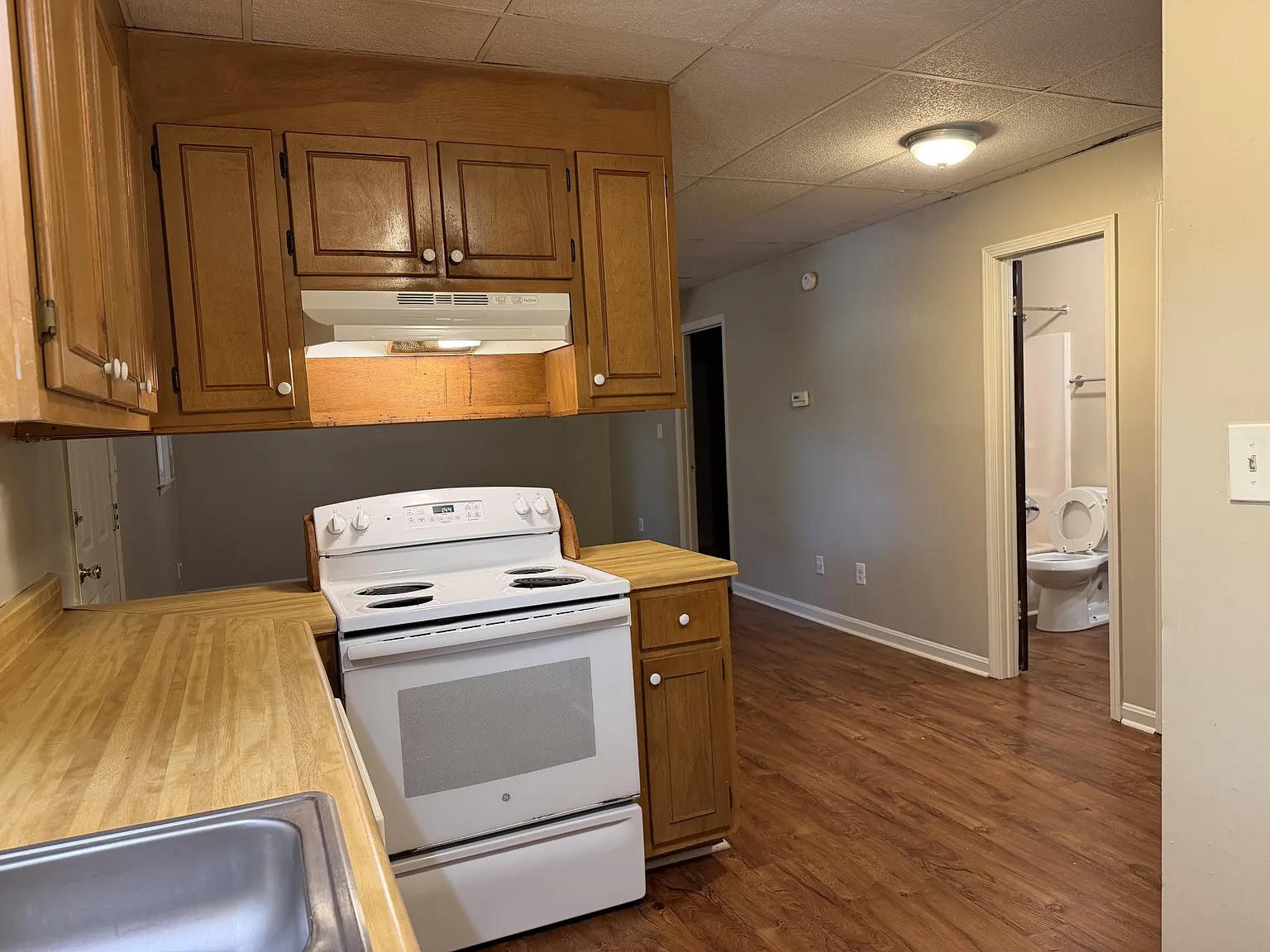 2 bed, 1.5 bath, $1,200 — Photo 3
