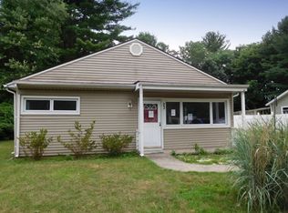 23 Vincent St, Springfield, MA 01129