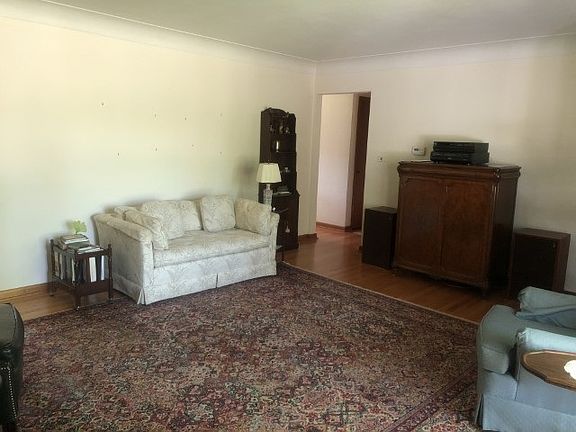 3rd image of 1721 Edgebrook Dr