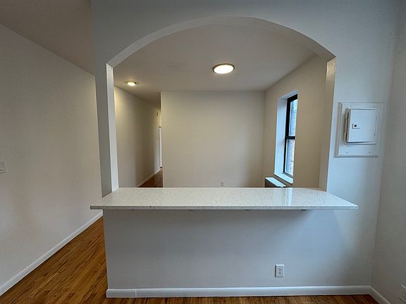 4th image of 285 Mott St APT A25