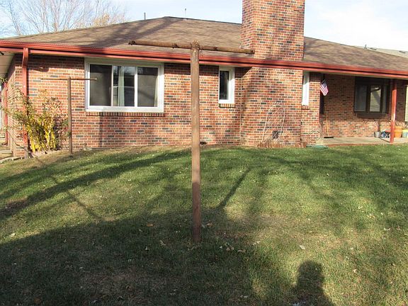 5th image of 7121 Walker Ave