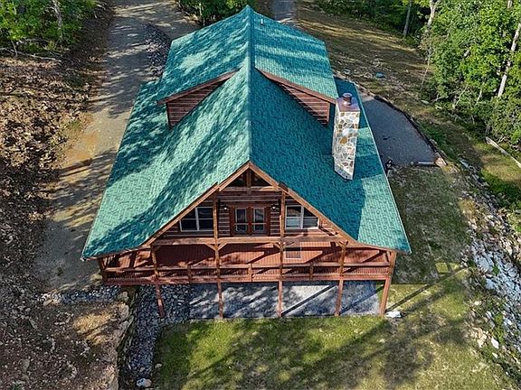 3rd image of 152 Hawk Pointe