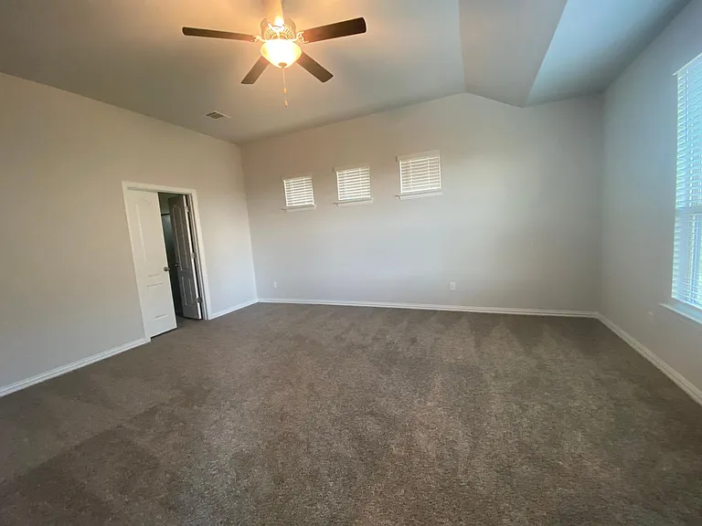 609 Silent Creek Cv — Photo 22