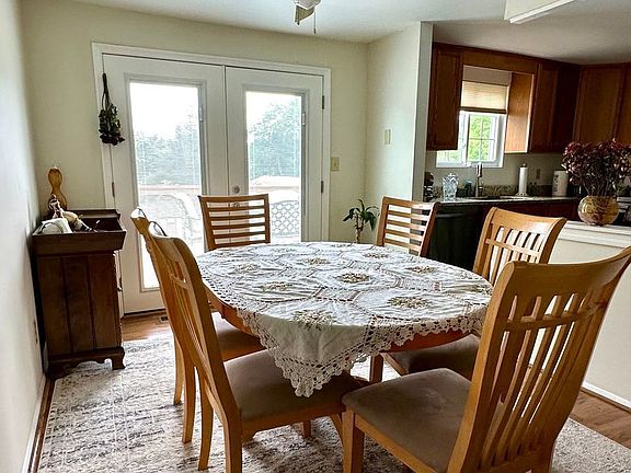 4th image of 7226 Marr Dr