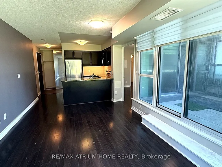 19 Grand Trunk Cres #1601 — Photo 5
