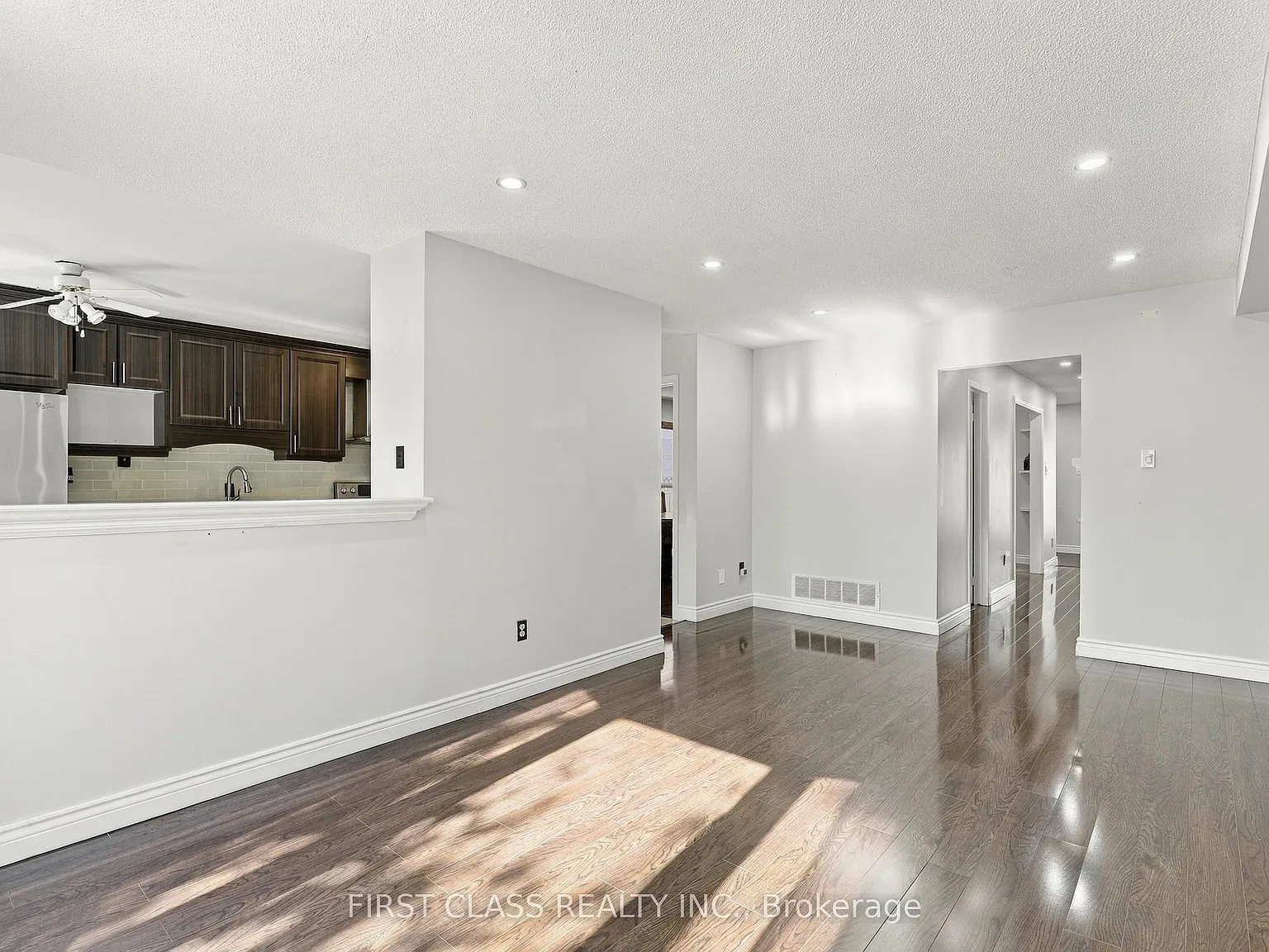 6 bed, $3,300 — Photo 4