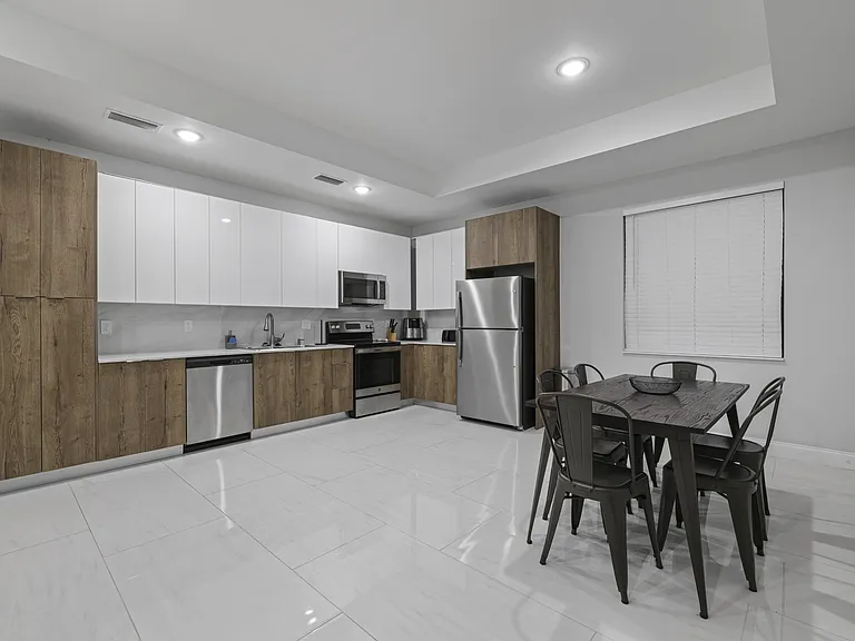 2906 65th St W — Photo 11