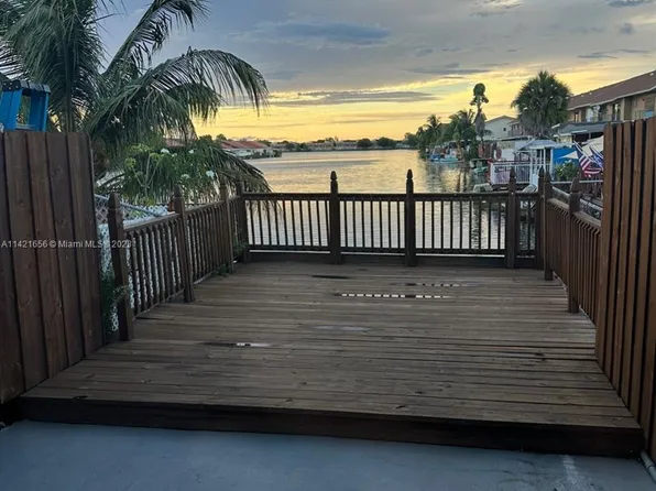 2637 W 52nd Pl #205, Hialeah, FL 33016