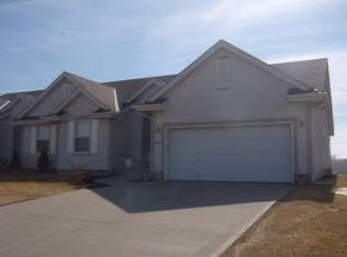 2405 Aberdeen Dr, Papillion, NE 68133