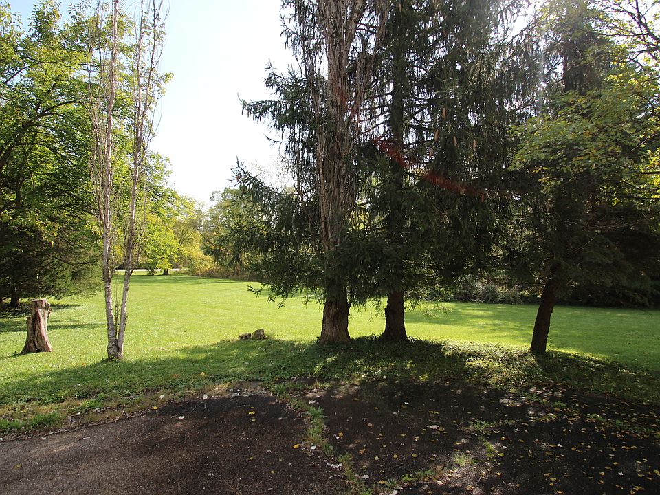 2nd image of 28796 N Lemon Rd
